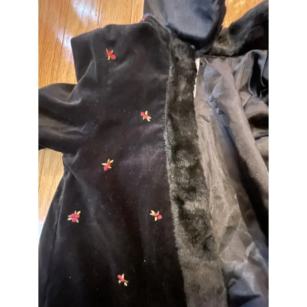 Velvet Embroidered Girls‎ Dress Coat with Faux Fur Trim & buttons, black, size 4